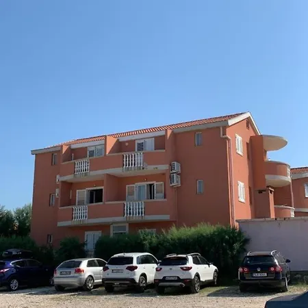 Villa Ata Razanac - Nice Apartment By The Sea Διαμέρισμα Ražanac