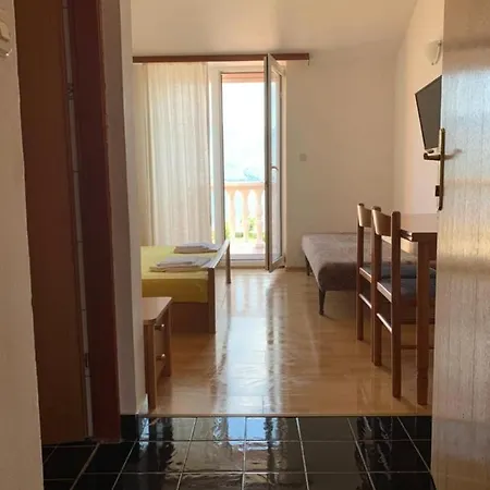 Διαμέρισμα Villa Ata Razanac - Nice Apartment By The Sea *